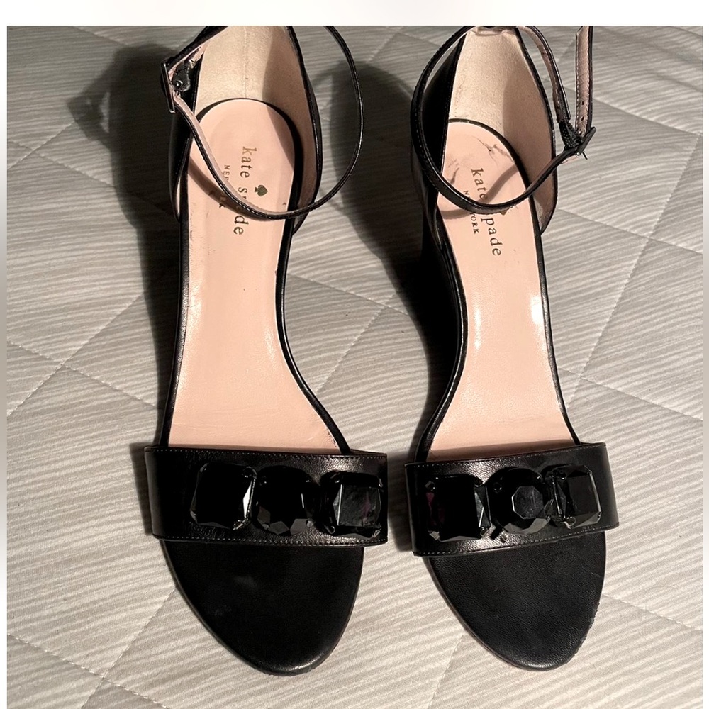 KATE SPADE NEW YORK BLACK STUDDED OPEN TOE WEDGES IN SIZE 9.5 B